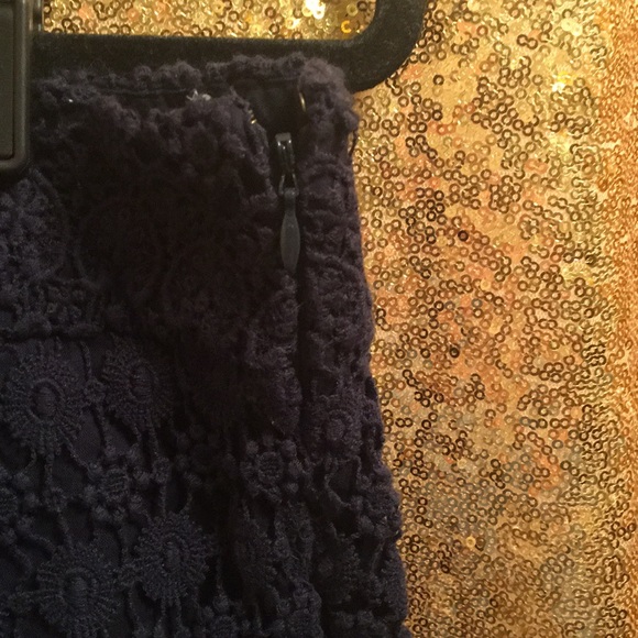 LOFT Navy The Riviera Crochet Shorts - Picture 4 of 6